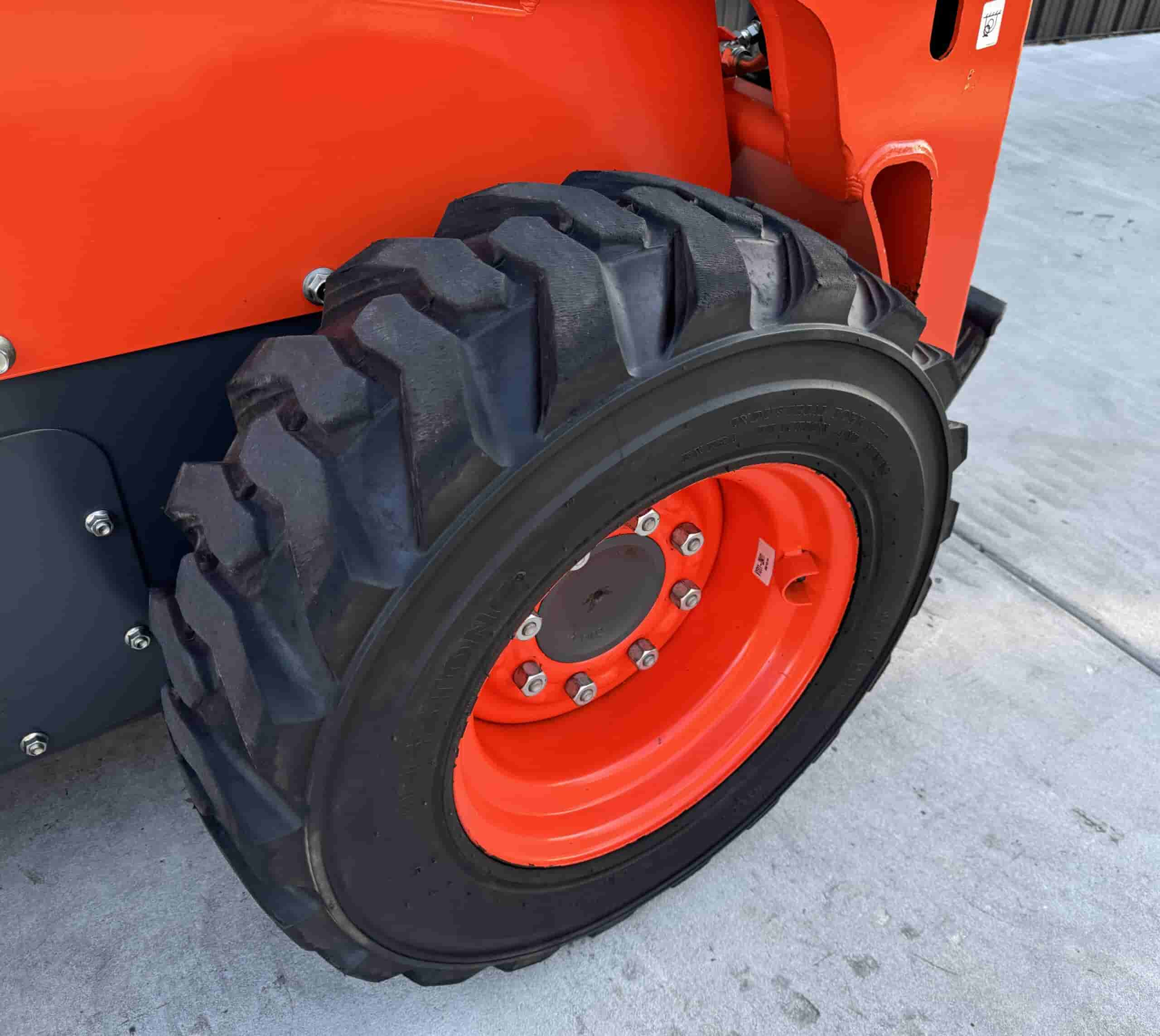 2018 KUBOTA SSV65
